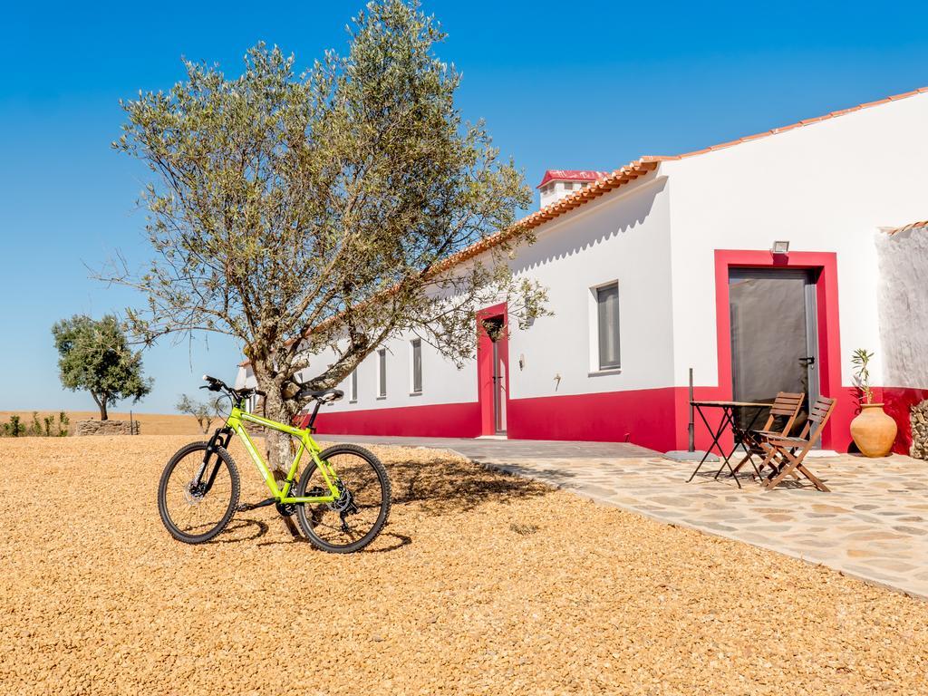Fontes Bárbaras Enoturismo Entradas Exterior foto